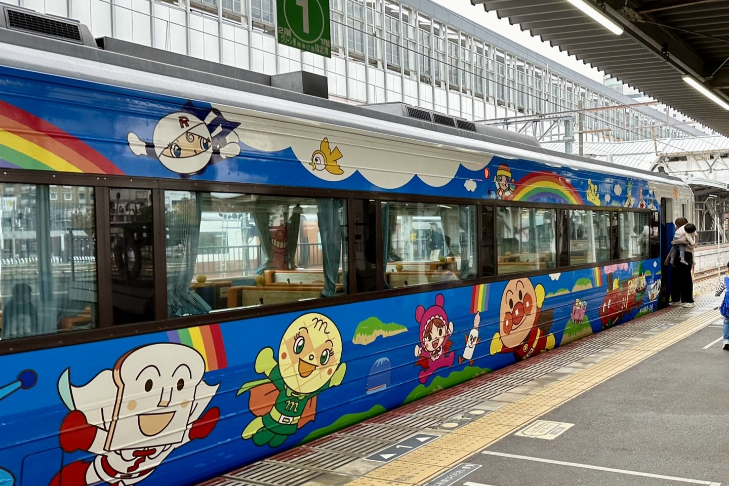 アンパンマントロッコ　普通の車両